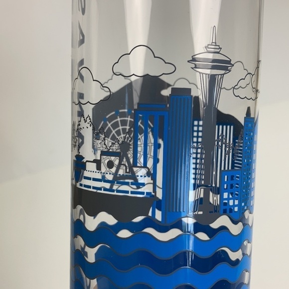 Seattle Glass Bottles Space Needle Collectable Decor Grunge Hipster Souvenir - Picture 8 of 16
